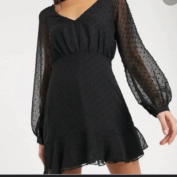 Missguided Dresses & Skirts - Missguided long sleeve skater dress